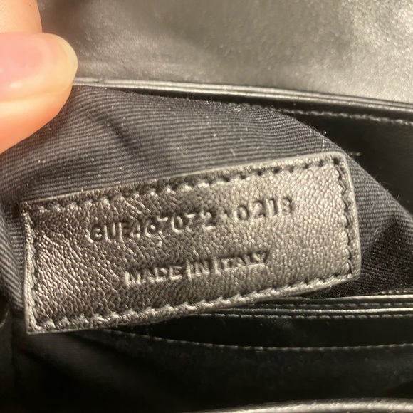 SOLD ❤️YSL Toy Lou Lou - Picture 7 of 8